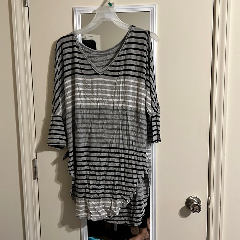 Mossimo split sleeve XL